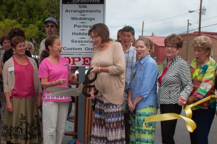 ribbon cutting-055