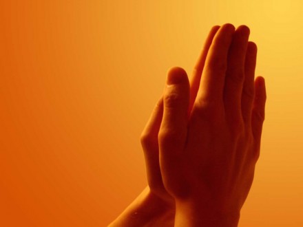 Praying_Hands_freecomputerdesktopwallpaper_1600