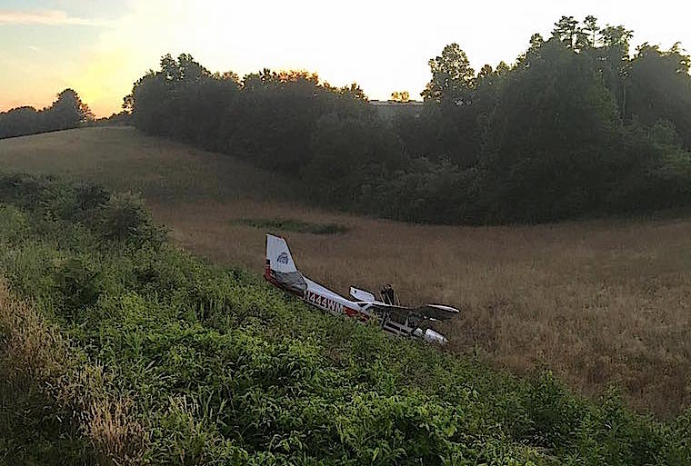 crashed, abandoned plane