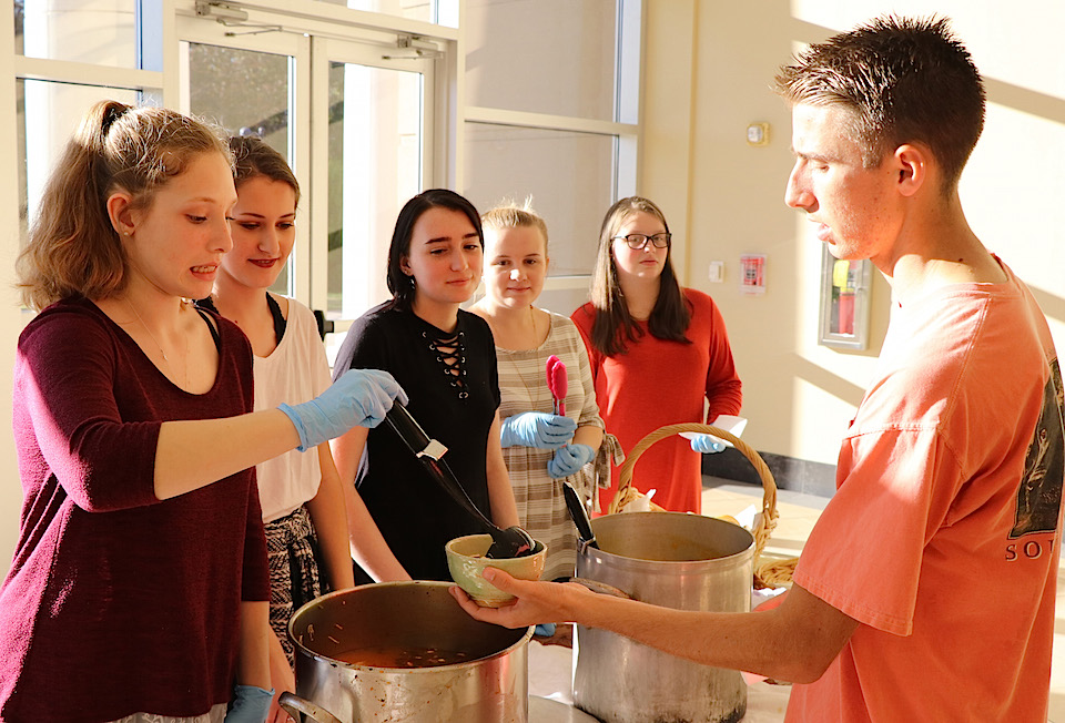 Empty-Bowls-IMG_3524