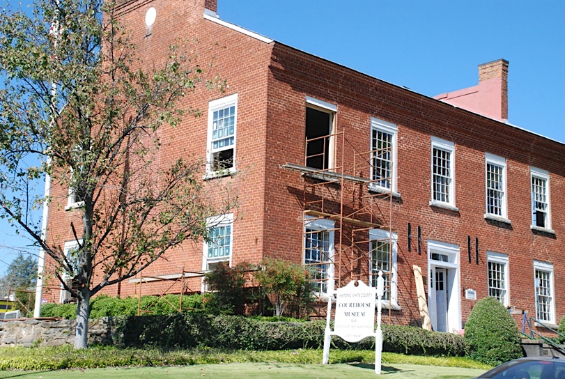 Old historic White County courthouse