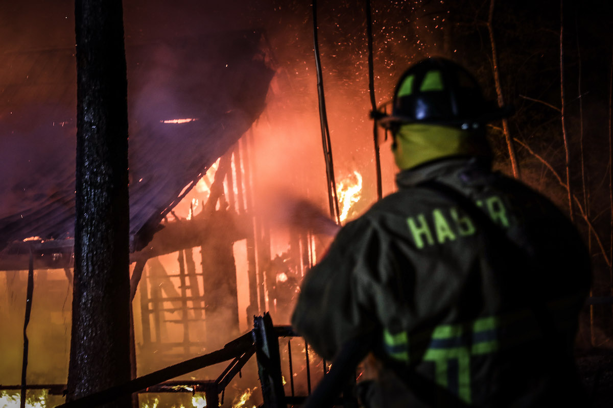 Cabin fire at Sunburst Stables4