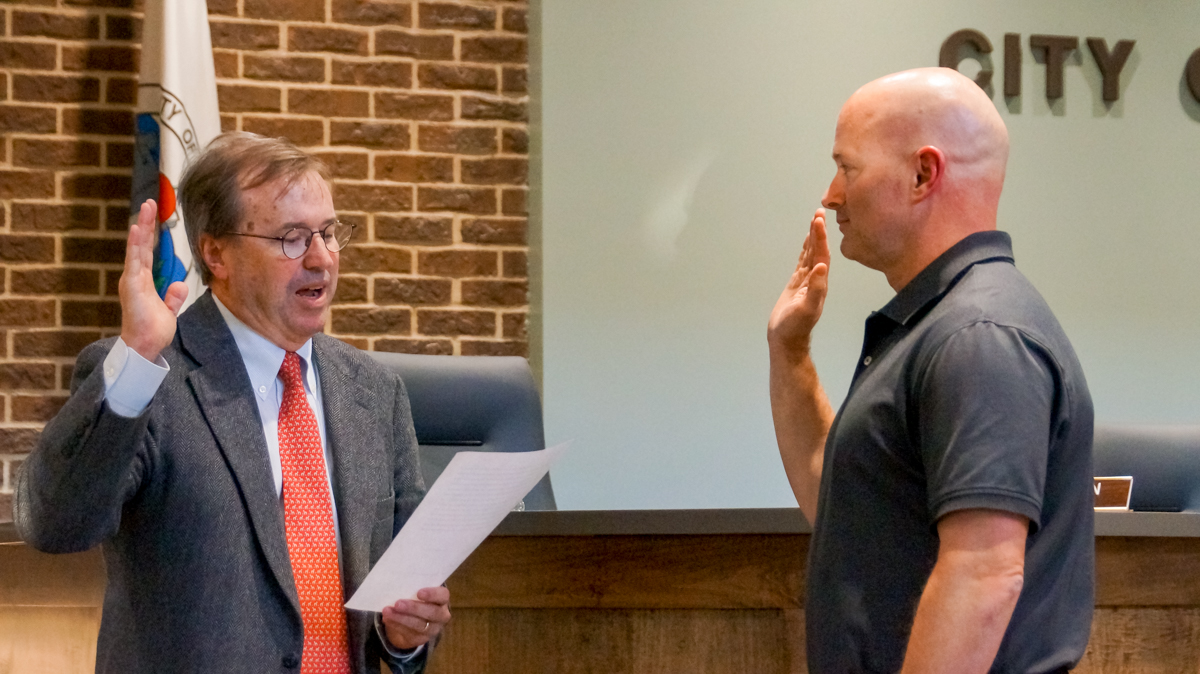 Jeff Wilson swearing in