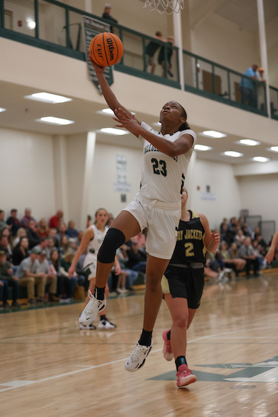 Denika Lightbourne 7 2022 POFFENBERGER