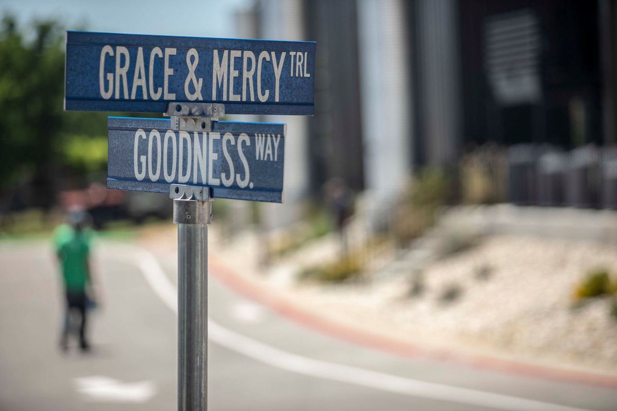 Mobile Loaves and Fishes community