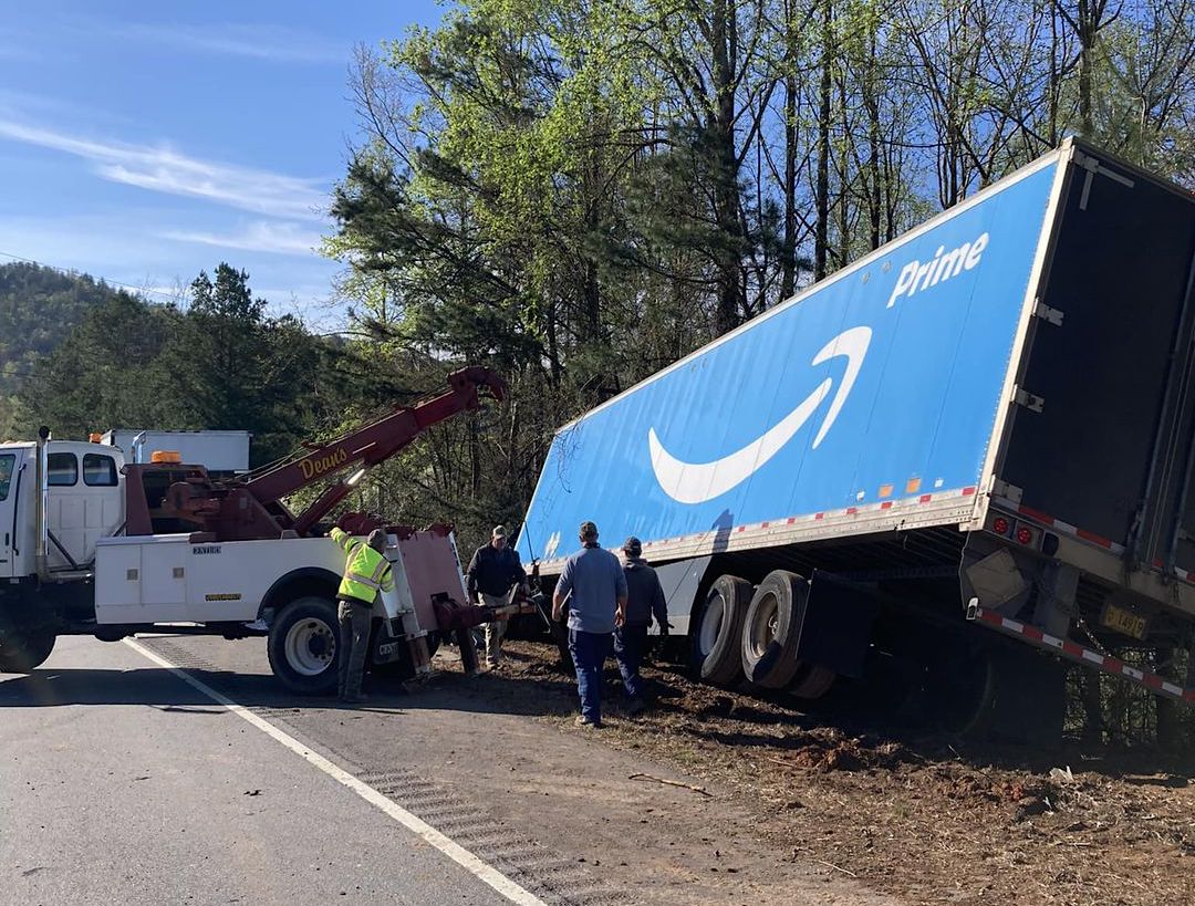 tractor-trailer wreck GA 15 near Camp Creek Road