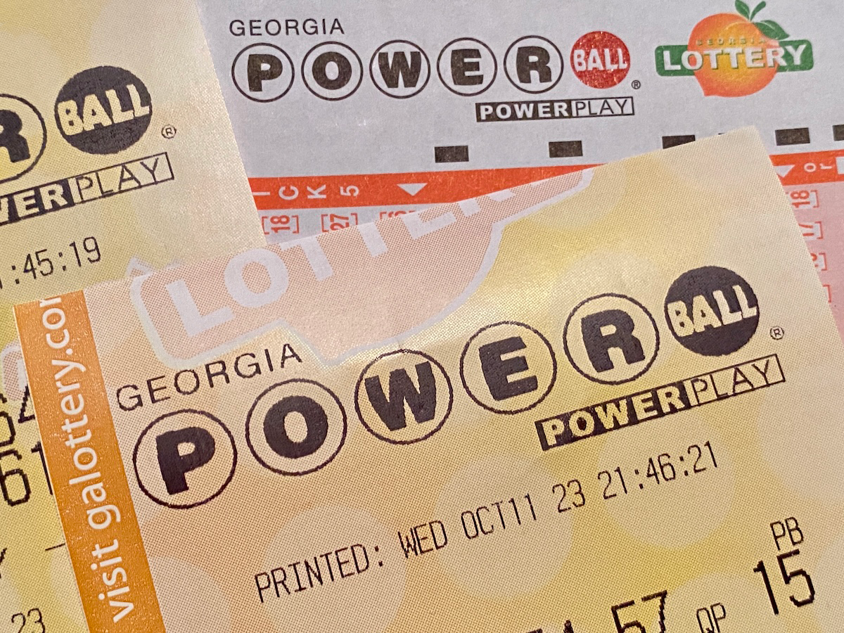 Powerball jackpot soars to $875 million