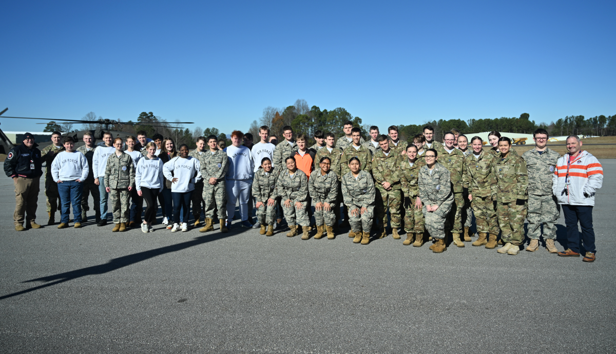 JROTC students at airport