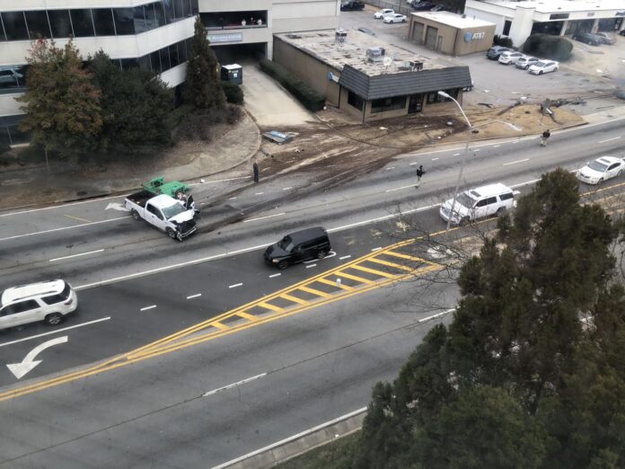 Jesse Jewell Parkway wreck1