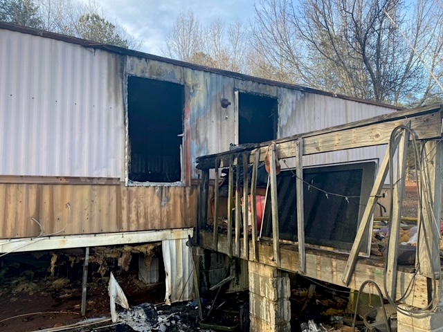 mobile home fire