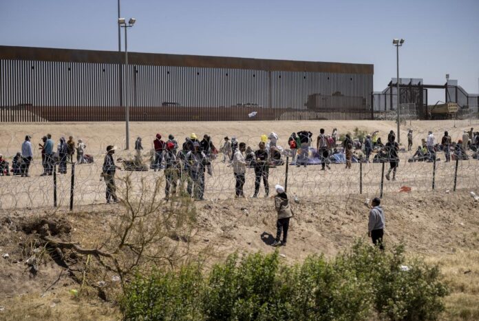 immigrants at U.S.-Mexico border