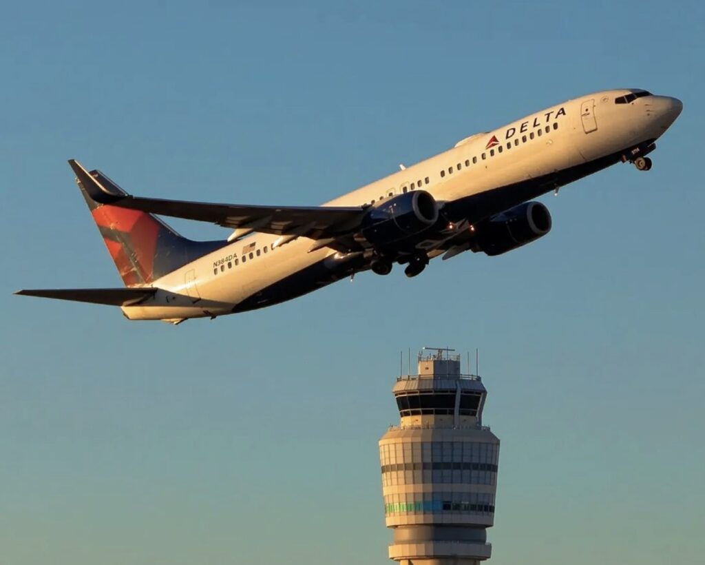 IT glitch causing delays in flights, business operations globally