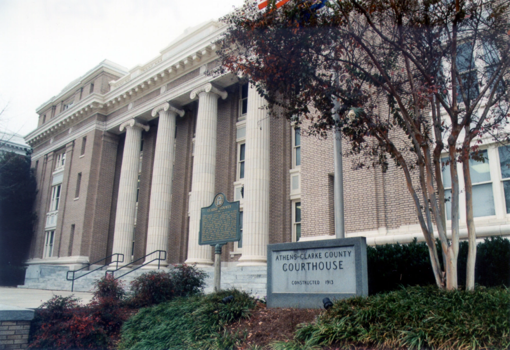 Athens Courthouse reopens following bed bug treatment