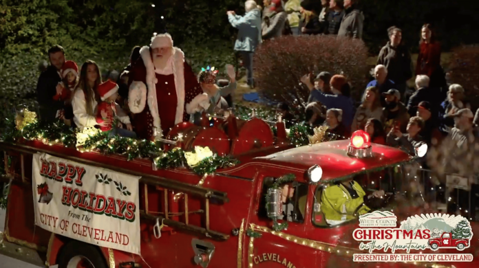 Santa-in-Cleveland-Christmas-parade.webp