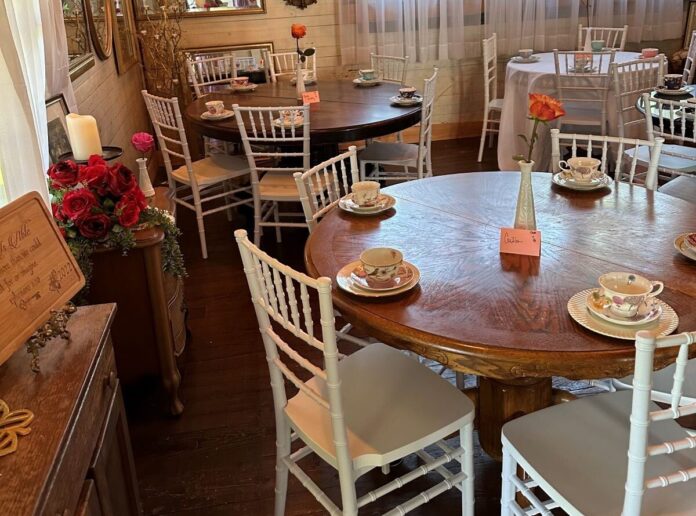 Tea Room Amands Browning