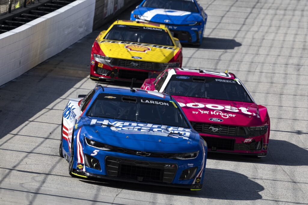 Kyle Larson and Denny Hamlin renew rivalry at Bristol with their seventh 1-2 finish