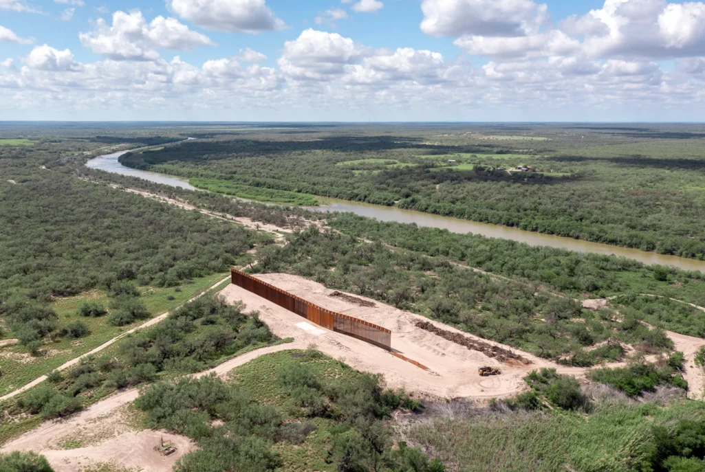With only 8% built, Texas quietly defunds state border wall program