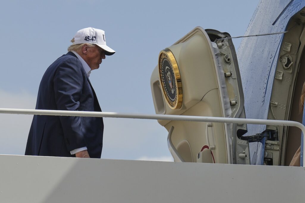 Trump announces 30% tariffs against EU, Mexico to begin August 1