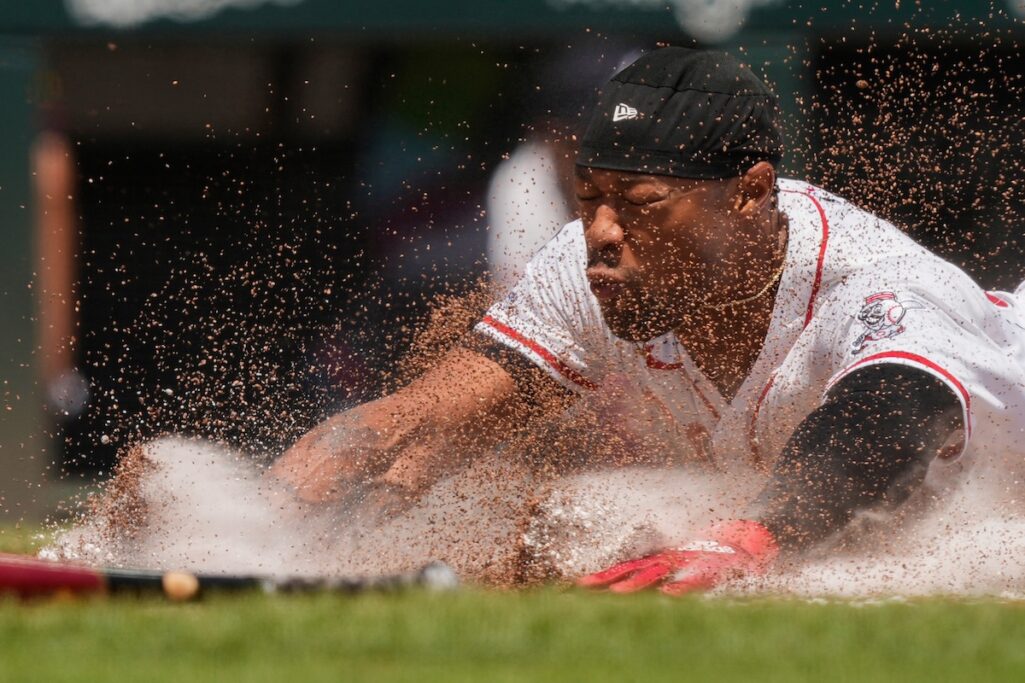 Will Benson homers as Reds even series against Braves with a 3-2 win
