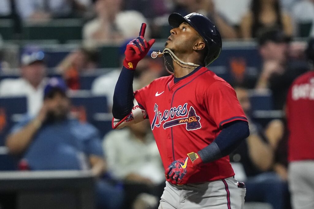 Albies’ double in eighth inning secures Braves’ 4-3 win over Mets