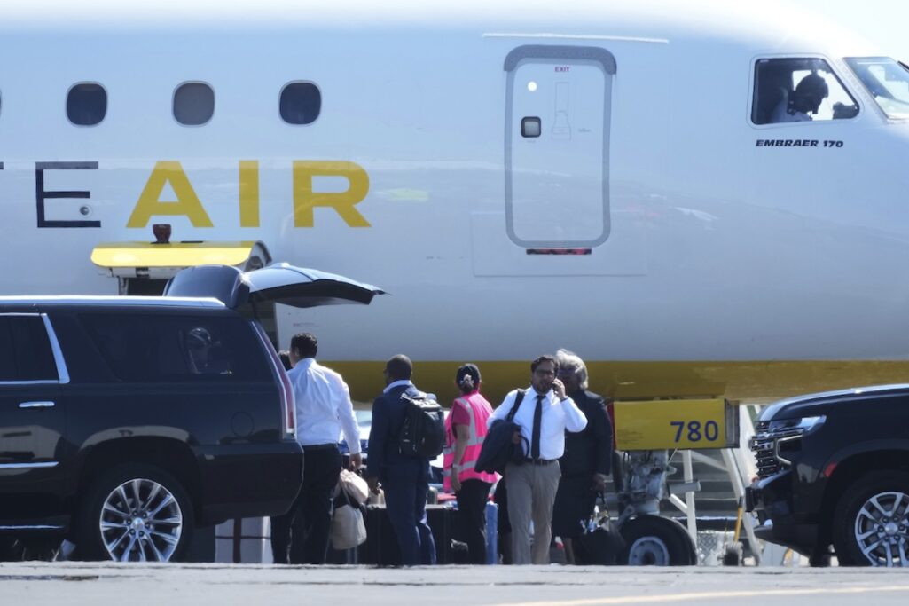 Texas Democrats return to Capitol for Republicans’ US House map overhaul as California counters