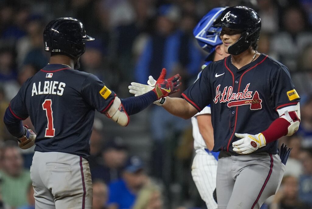 Kim, Albies homer late to back Elder as Braves rally past Cubs 5-1