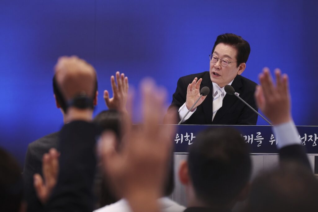 South Korea says detained Korean workers released from Georgia facility before flight home