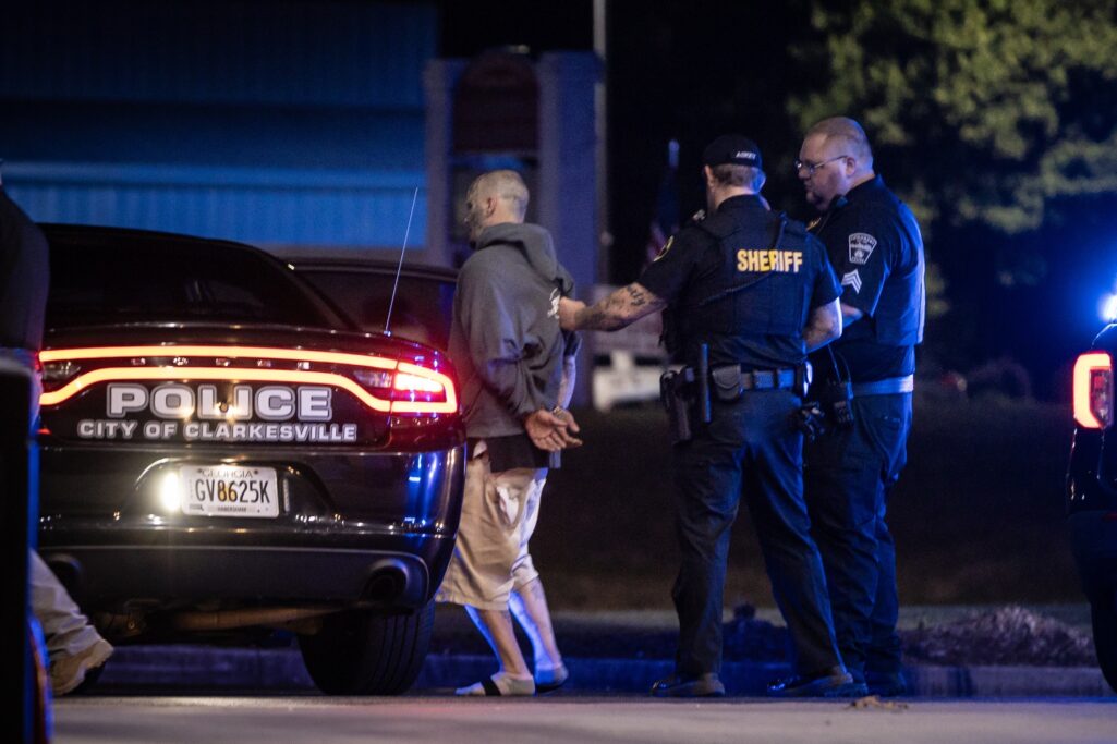 Driver flees traffic stop in Clarkesville, caught after foot chase near Ingles