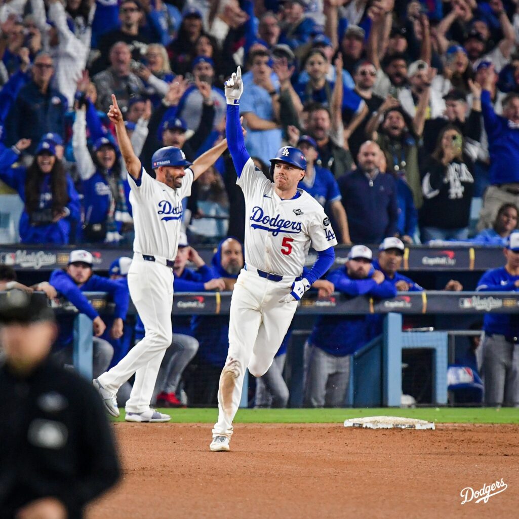 Freeman’s homer in 18th inning lifts Dodgers over Blue Jays 6-5 in World Series classic