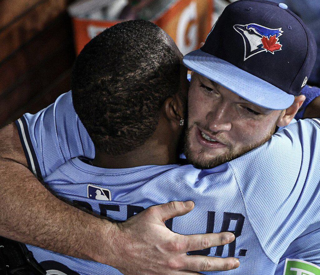 Rookie pitches Blue Jays past Dodgers 6-1 for 3-2 lead in World Series