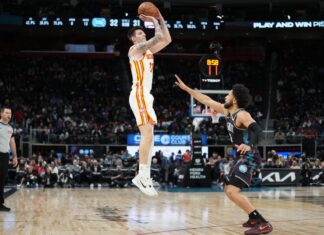 Cunningham stars late as the Pistons hang on to beat the Hawks 99-98