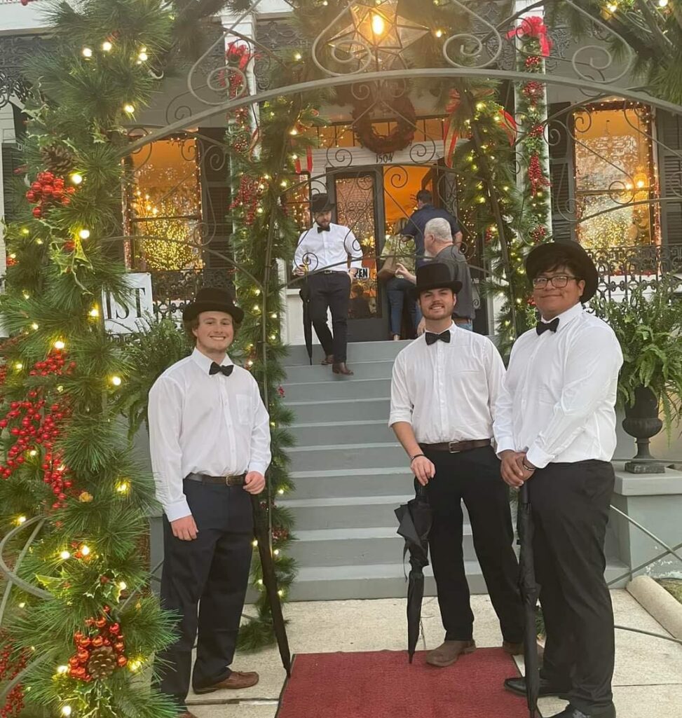 Cyber Monday caps off mega shopping, locally and beyond 