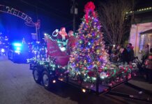 Helen Christmas Parade draws crowds, surprises visitors with festive welcome