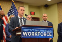 Rare US House bipartisan vote advances bill rejecting Trump federal-worker bargaining ban